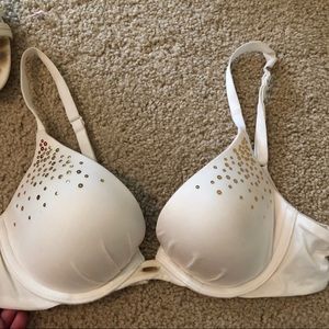 Victoria’s Secret Plunge Bra
